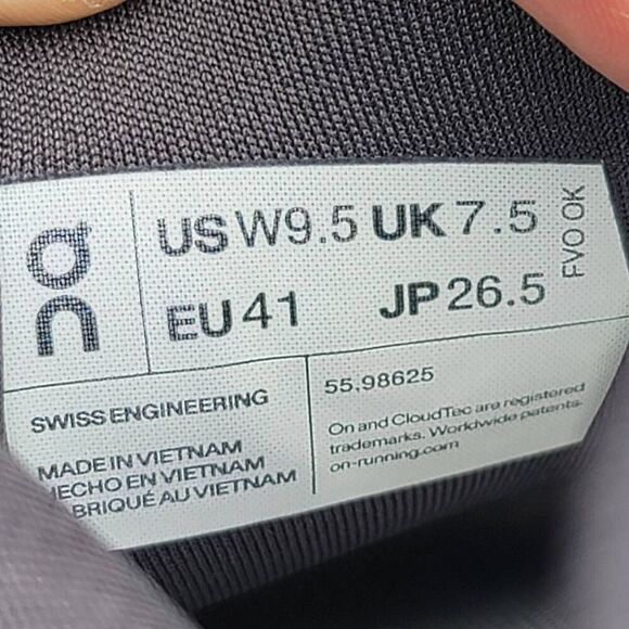 On Cloudgo - Women's running shoes - Size 9.5 - Picture 11 of 11